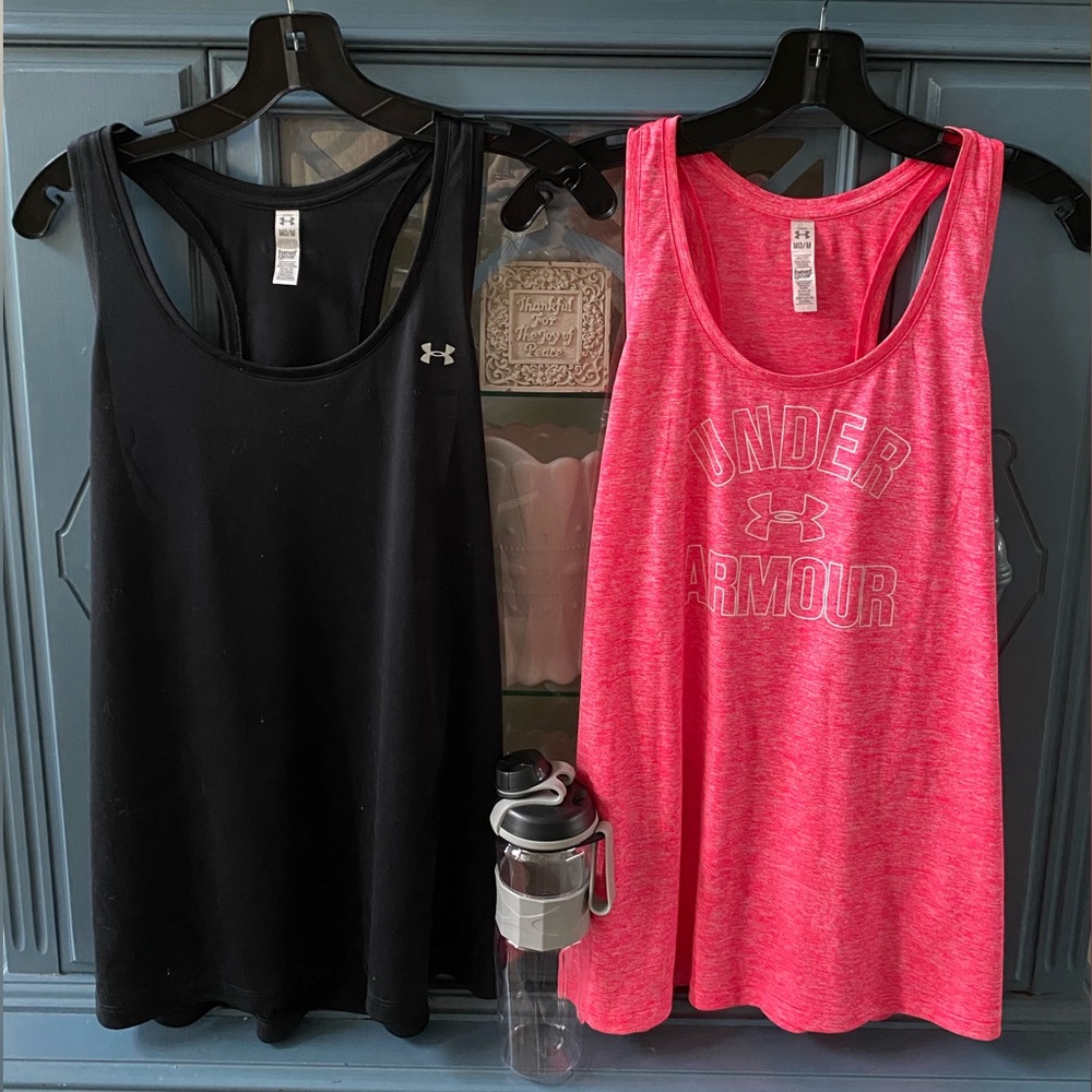 2 Under ARMOUR Workout Tanks & NWOT JAXX Water Bottle